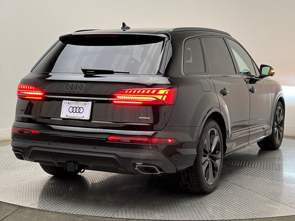 Thumbnail: 2026 Audi Q7 - 5