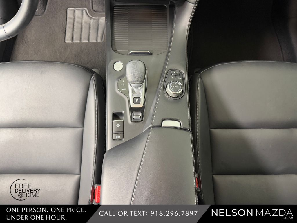 Used 2022 Black INFINITI LUXE image 30