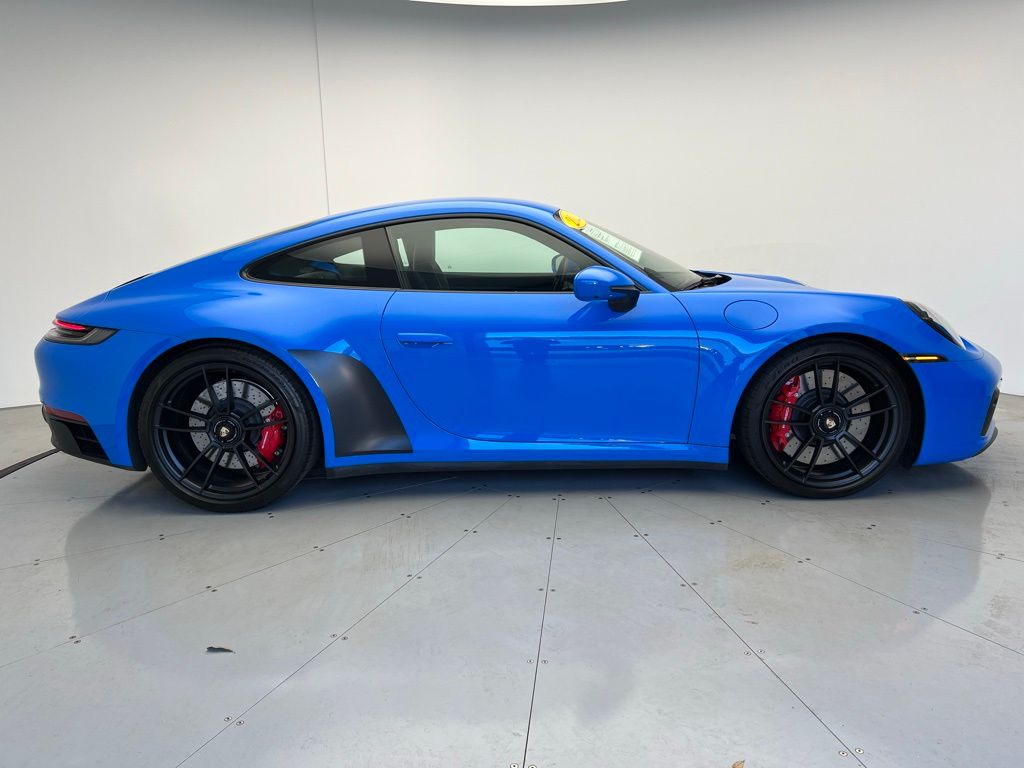 2022 Porsche 911 Carrera 4S 23