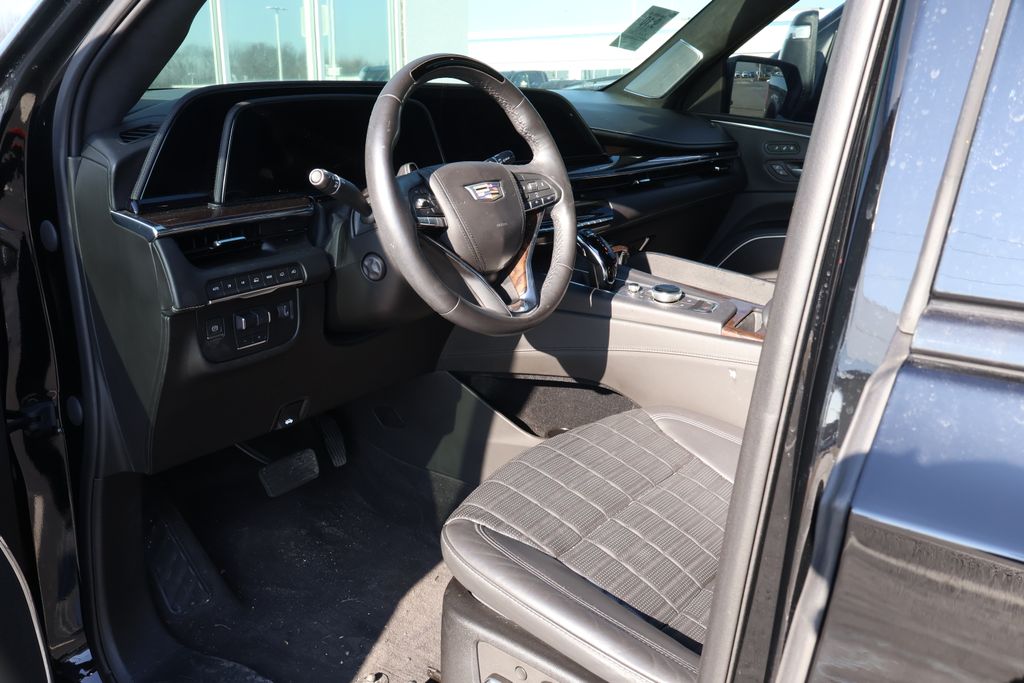 Thumbnail: 2023 Cadillac Escalade - 13