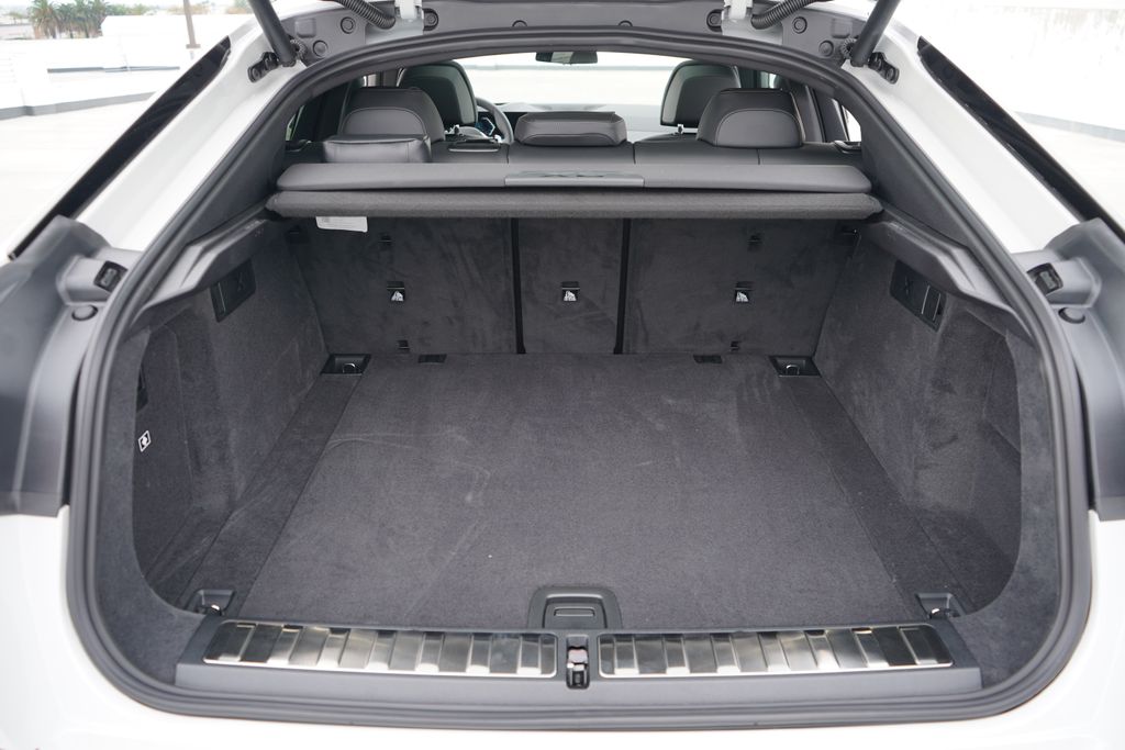 Thumbnail: 2026 BMW X6 - 20