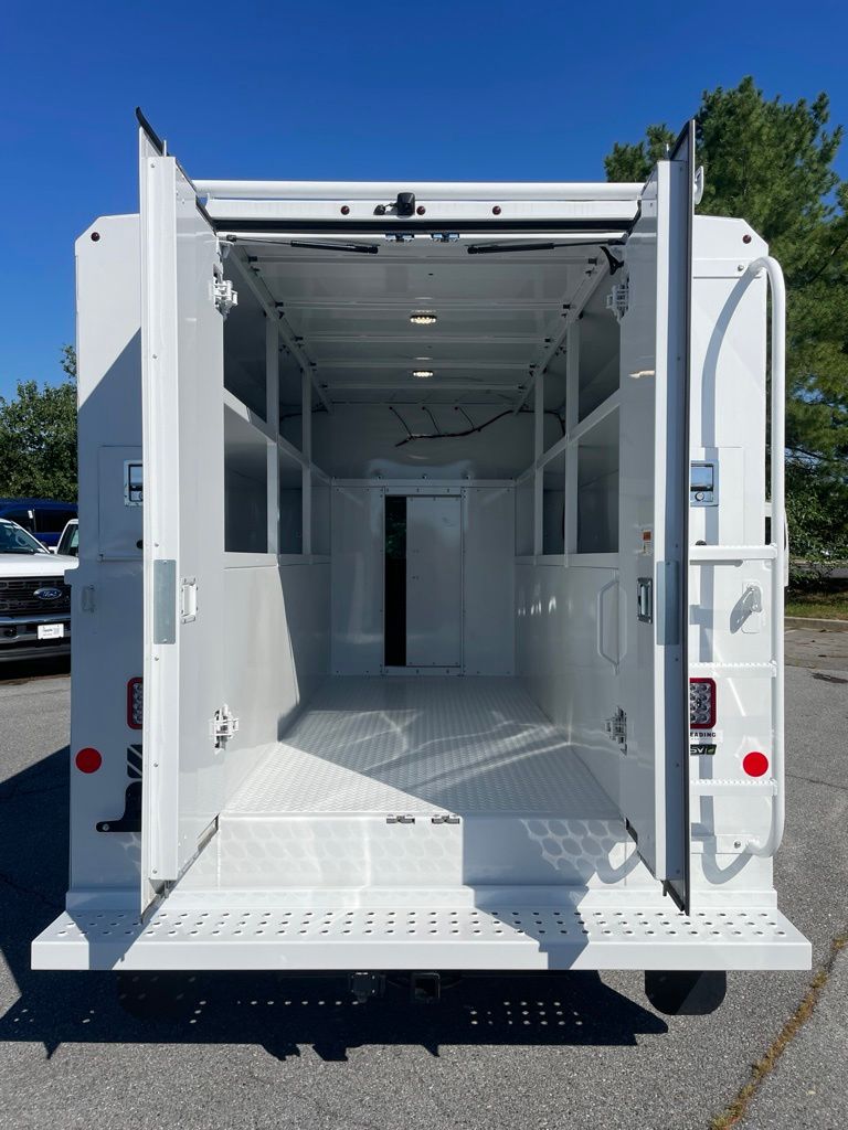 2026 Ford Transit-350 Cutaway 