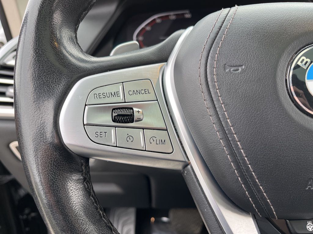 Thumbnail: 2022 BMW X7 - 23