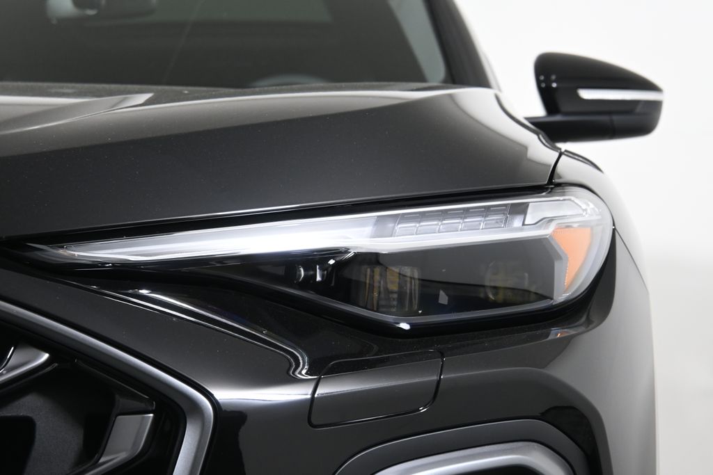 Thumbnail: 2025 Audi Q5 - 10