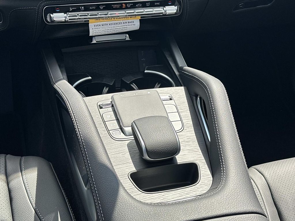 Thumbnail: 2026 Mercedes-Benz GLE - 24