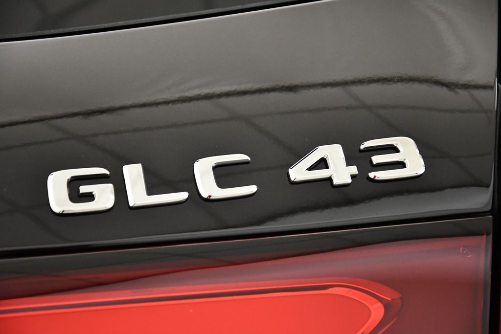 2025 Mercedes-Benz GLC 43 AMG 10