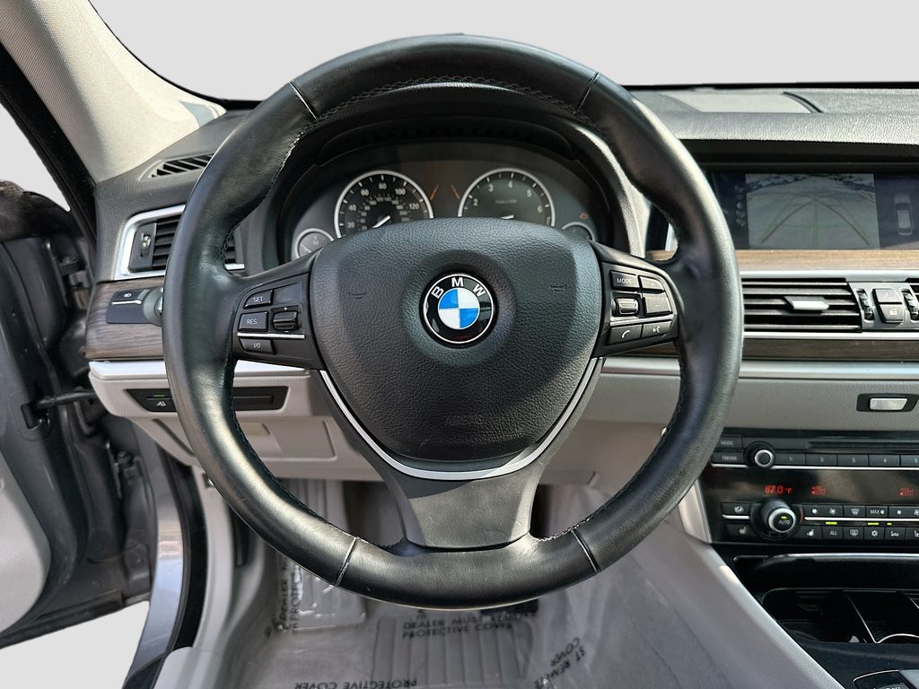 Used 2012 Gray BMW 550i xDrive Gran Turismo image 12