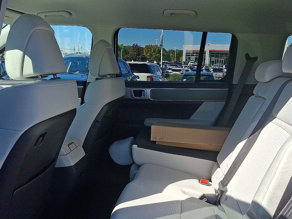 Thumbnail: 2026 Hyundai Santa Fe - 7