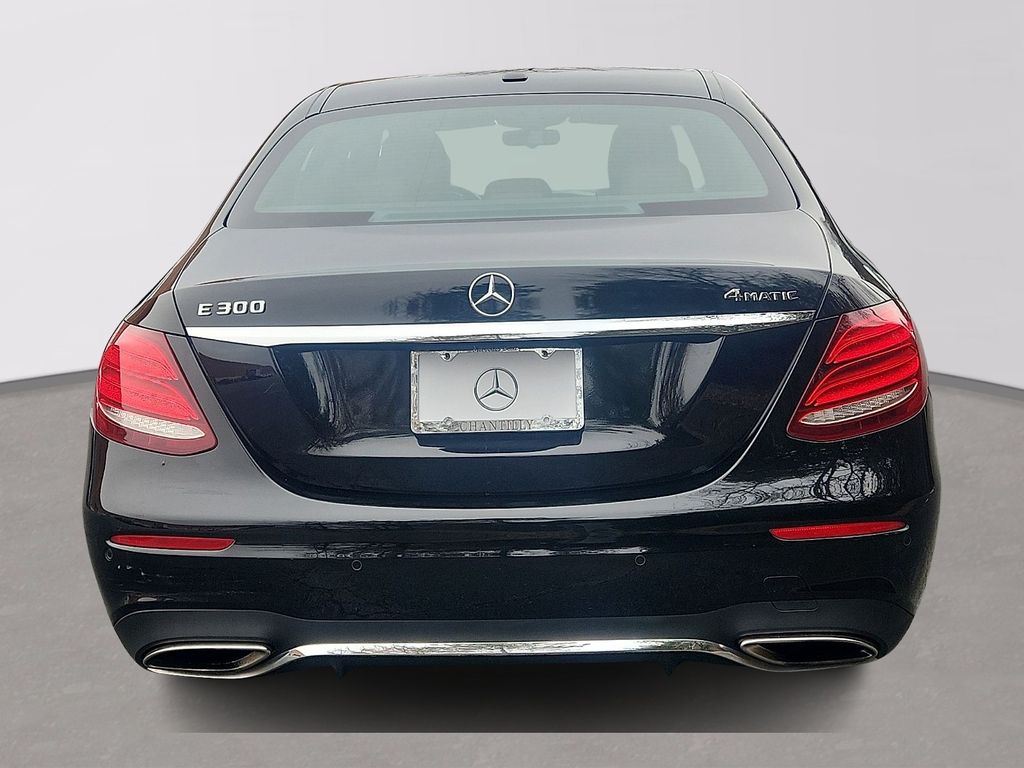 Thumbnail: 2017 Mercedes-Benz E-Class - 5