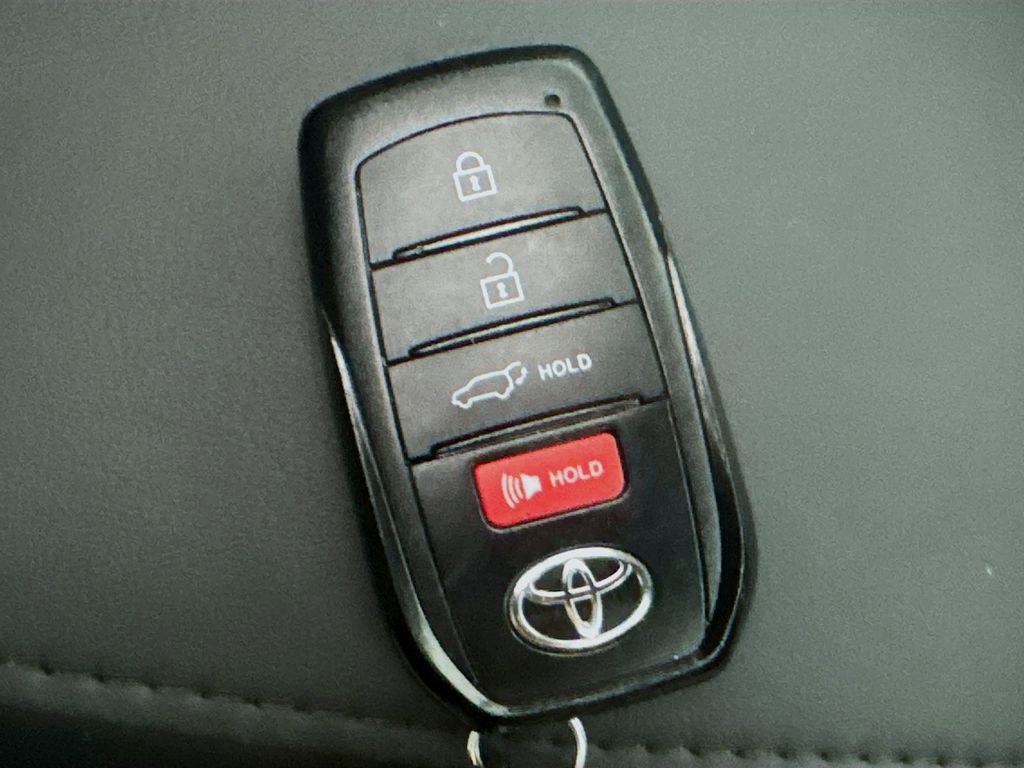 Used Car 2024 Toyota Corolla Cross  Xle For Sale Under $30,000 In Austin, Texas