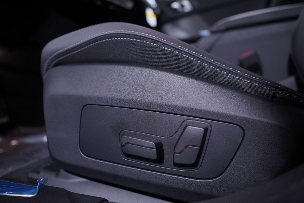 Thumbnail: 2026 BMW 2 Series - 16