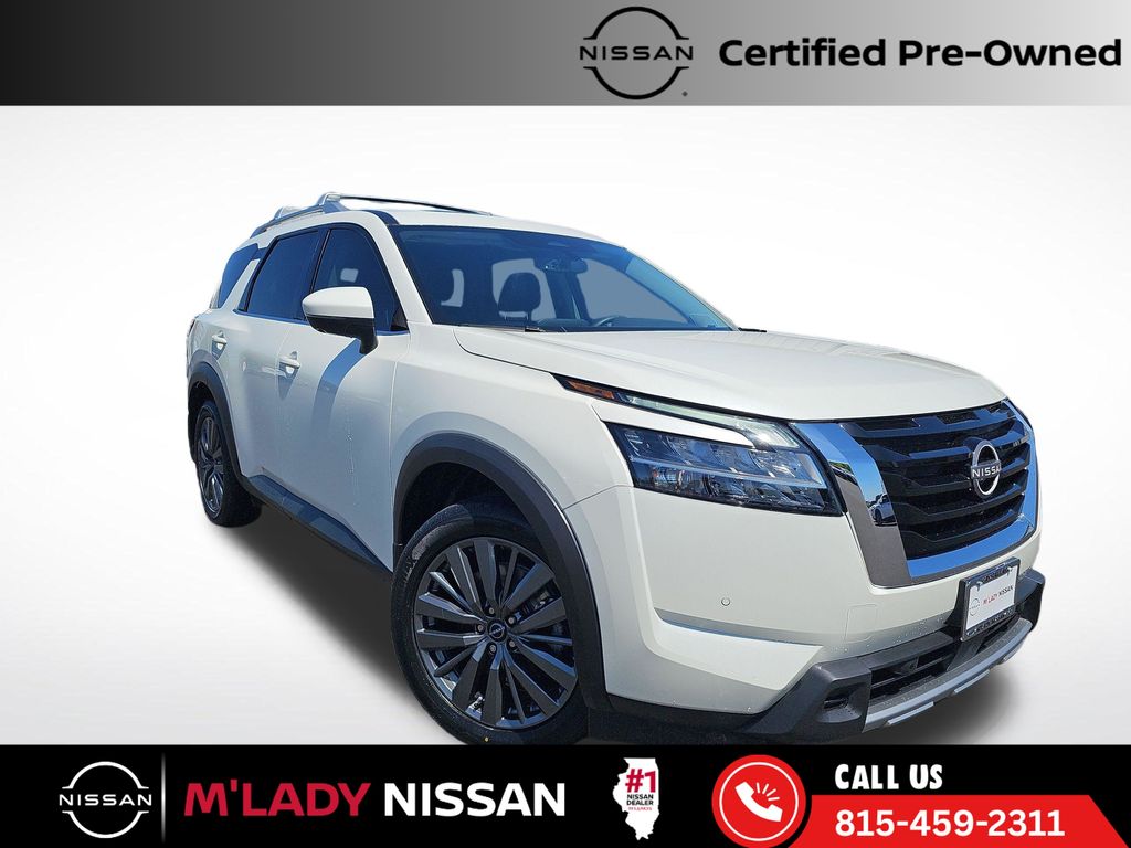 2024 Nissan Pathfinder SL 4WD's photo