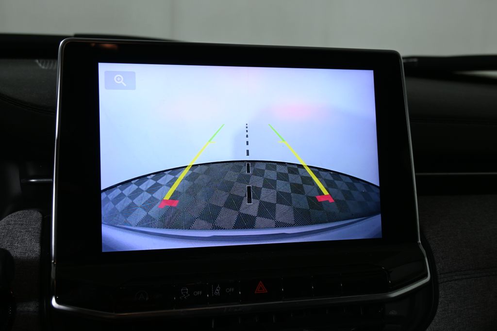 Thumbnail: 2022 Jeep Compass - 25