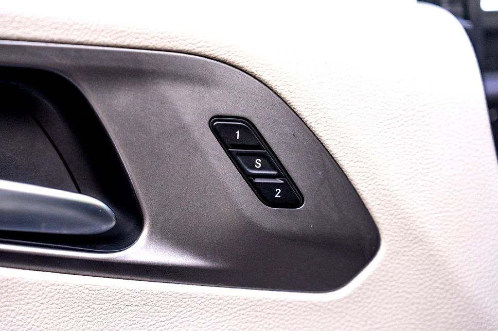 Used Car 2023 Chrysler Pacifica  Touring L For Sale Under $30,000 In Taylor, Texas