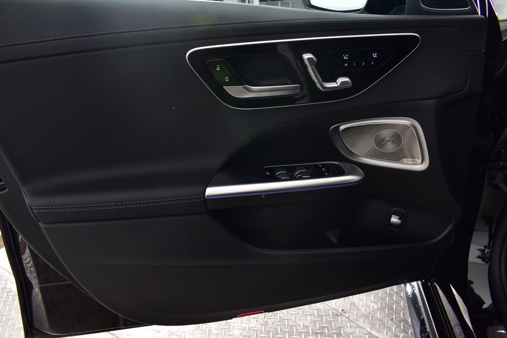 Thumbnail: 2025 Mercedes-Benz C-Class - 11