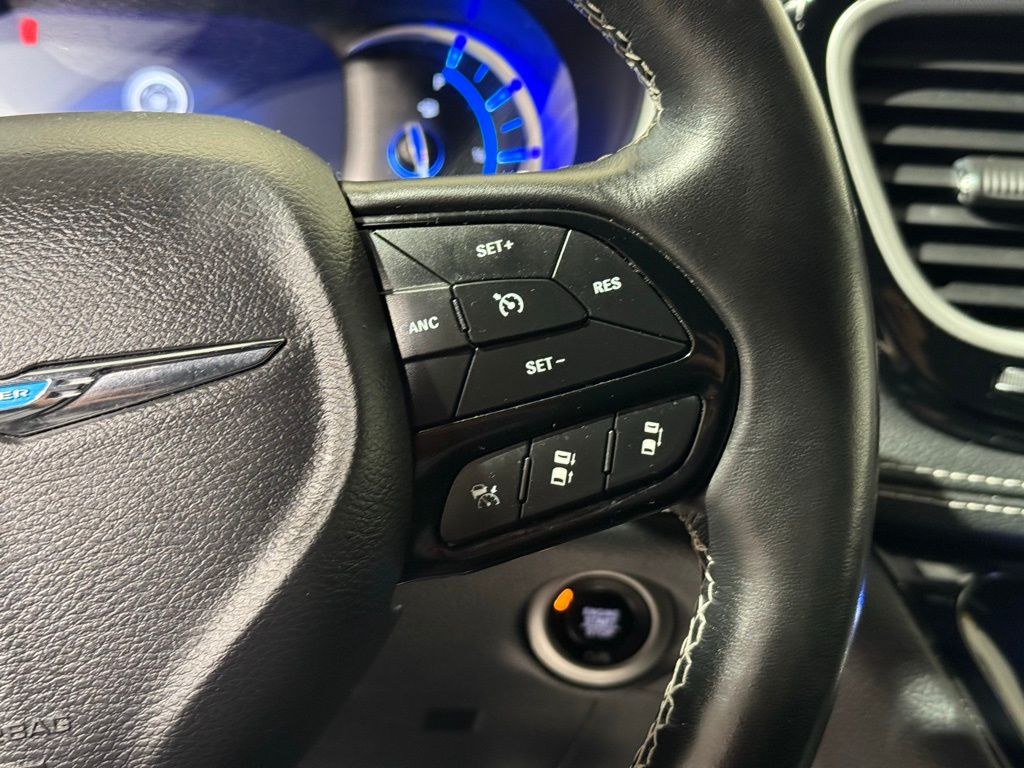 Thumbnail: 2021 Chrysler Pacifica - 27