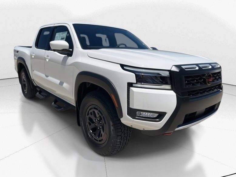 2025 Glacier White Nissan Frontier PRO-4X 4X4 Truck