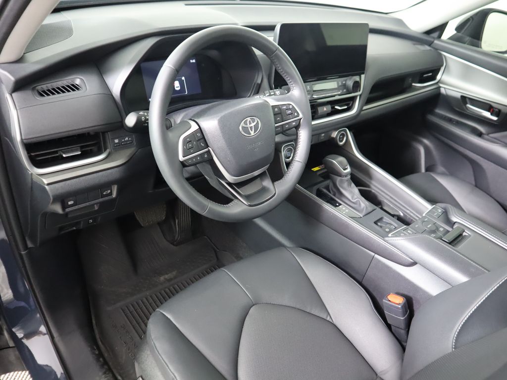 Thumbnail: 2024 Toyota Grand Highlander - 9