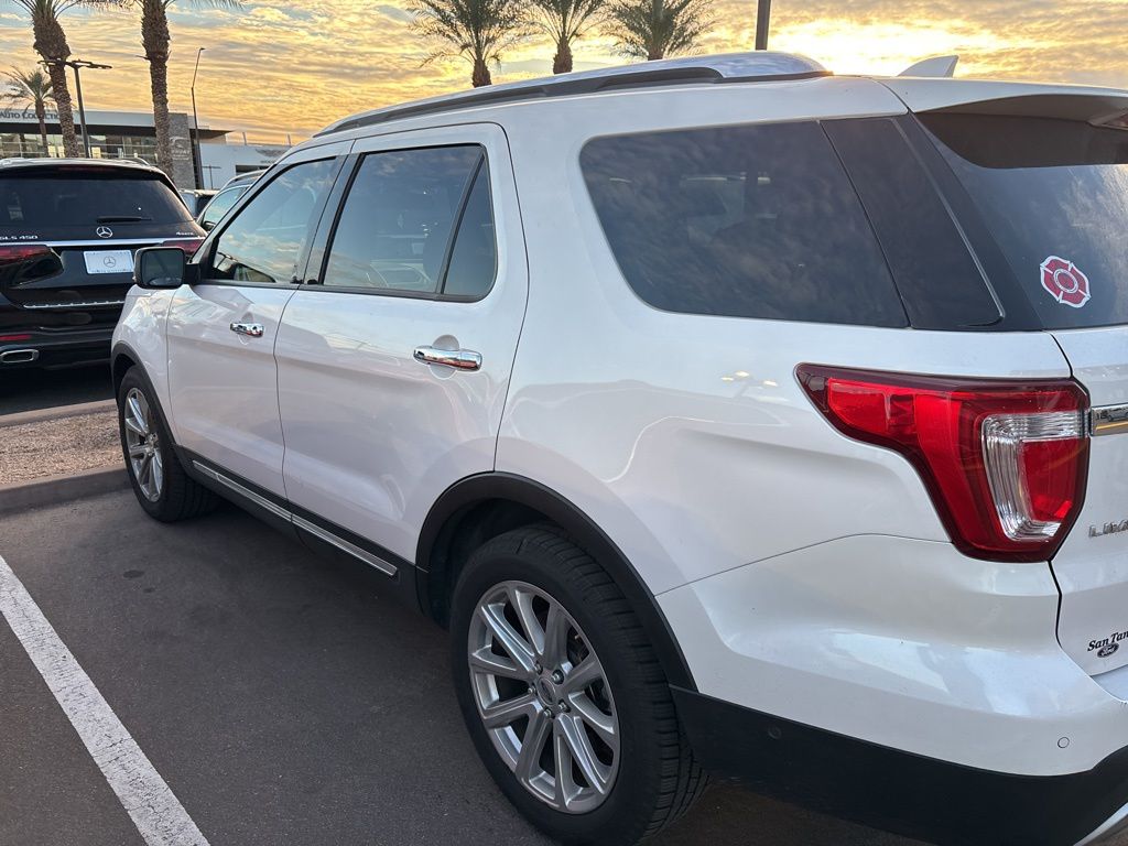 Thumbnail: 2017 Ford Explorer - 3