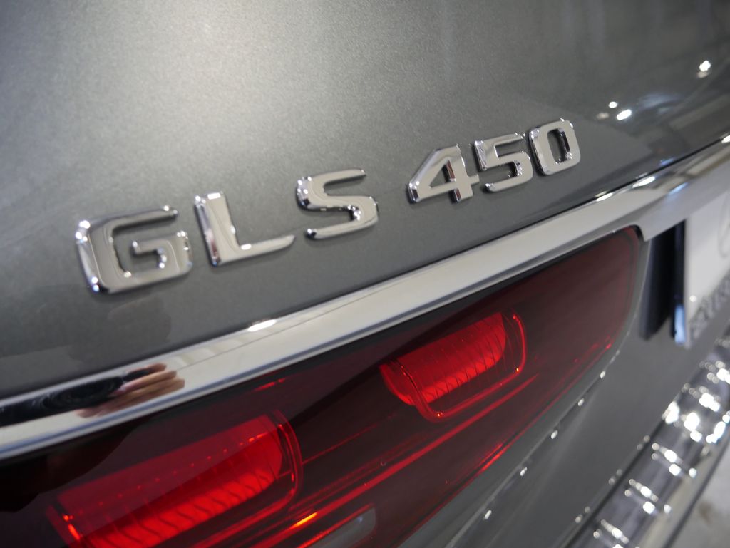 Thumbnail: 2026 Mercedes-Benz GLS - 8