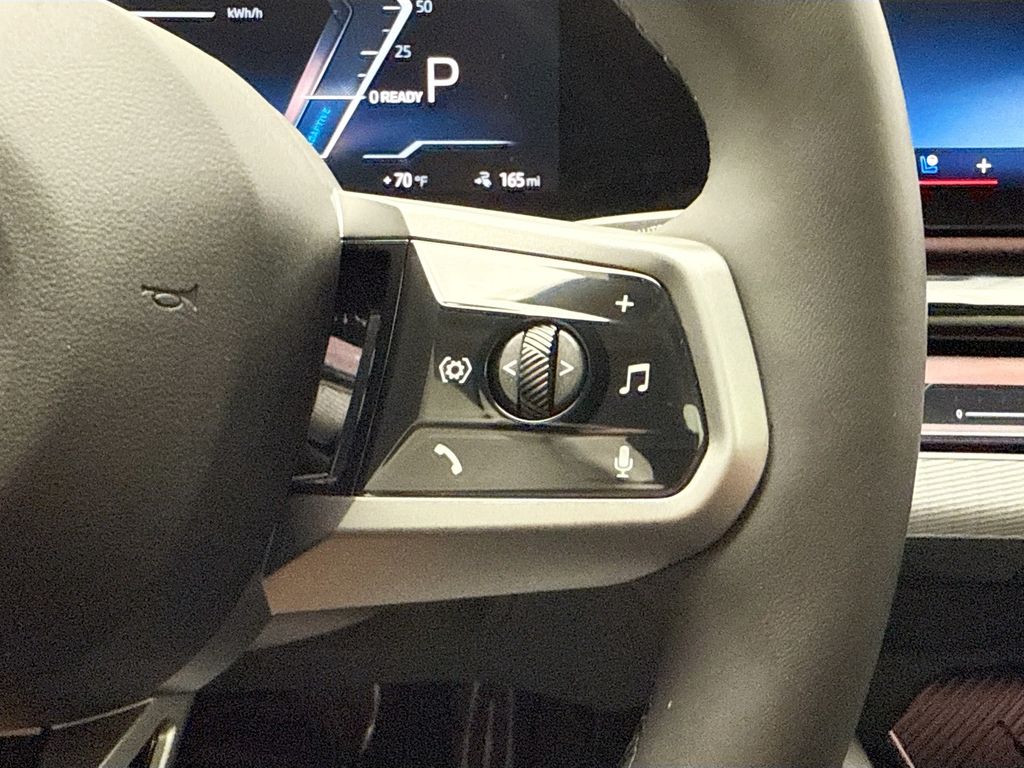 Thumbnail: 2026 BMW i5 - 12