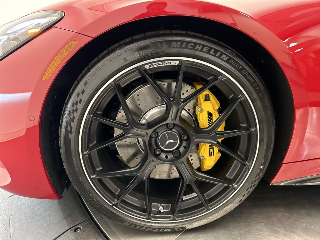 Thumbnail: 2026 Mercedes-Benz AMG GT - 10