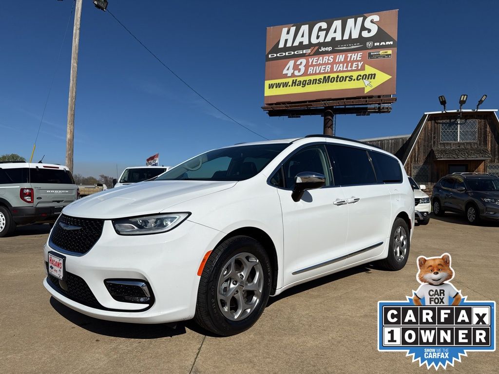 2023 Chrysler Pacifica Limited FWD
