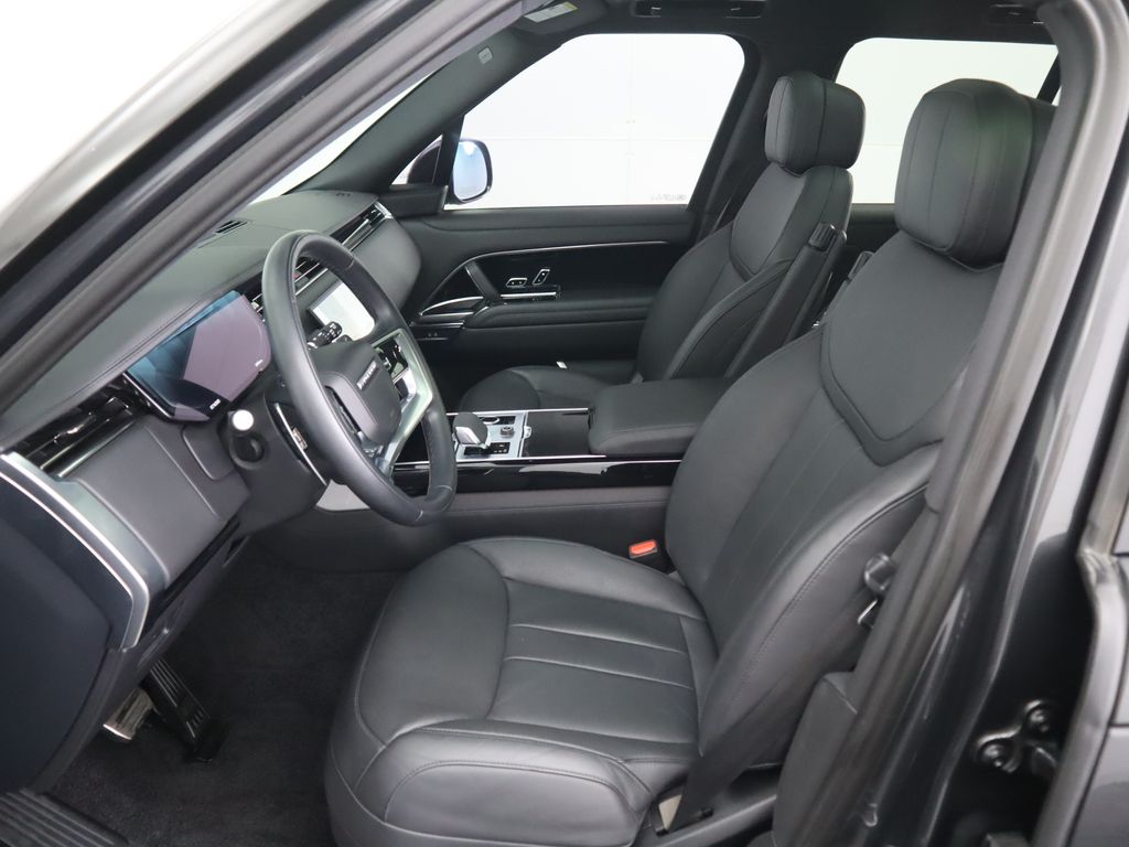Thumbnail: 2023 Land Rover Range Rover - 20