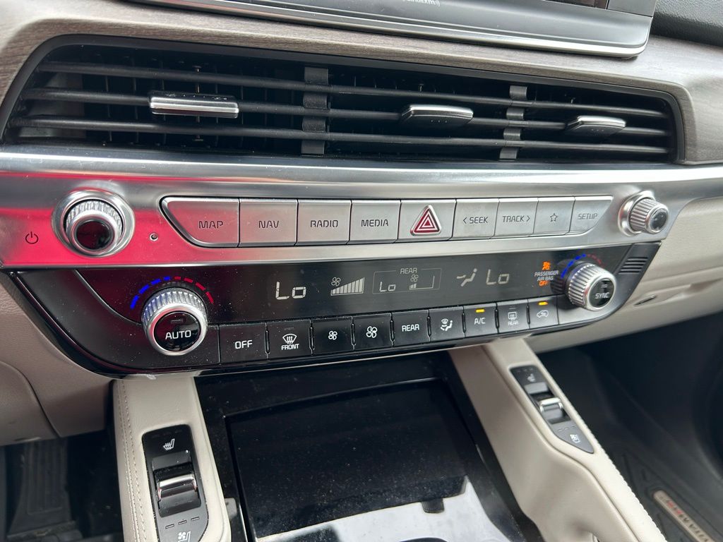 Thumbnail: 2022 Kia Telluride - 27