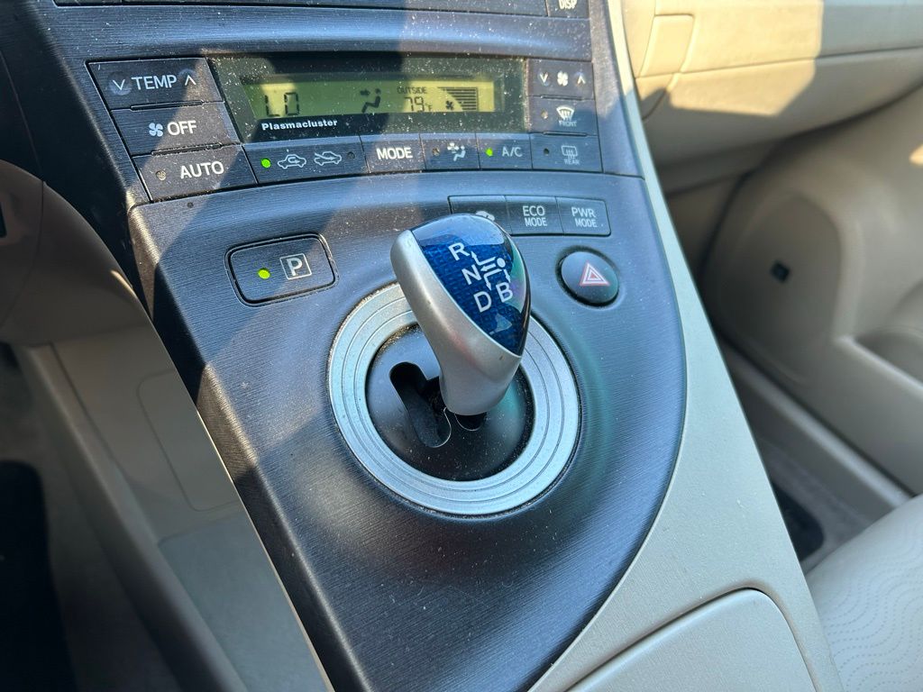 Thumbnail: 2010 Toyota Prius - 27