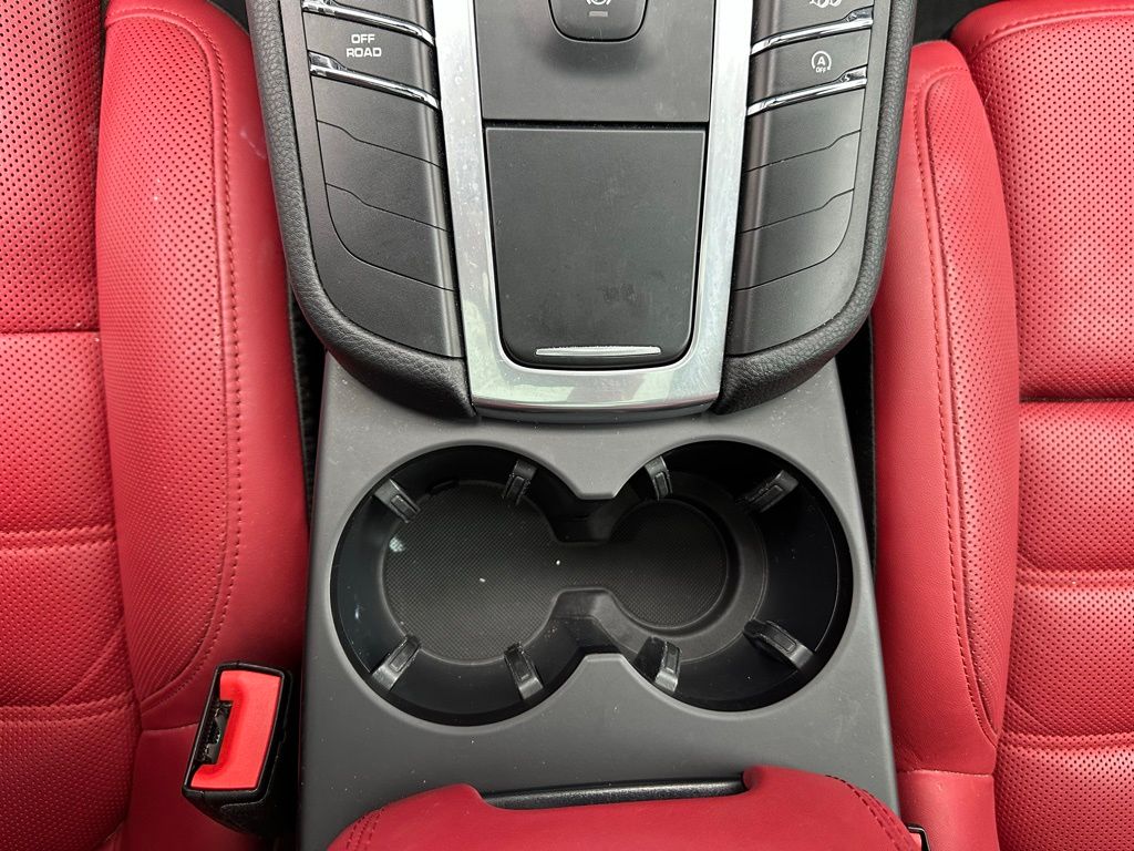 Thumbnail: 2021 Porsche Macan - 29