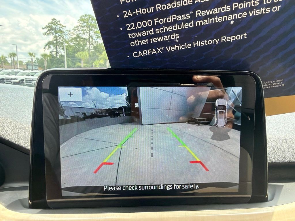2022 Ford Escape Titanium Hybrid