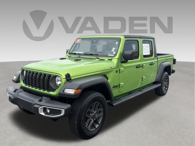 2025 Jeep Gladiator Sport S Crew Cab 4WD