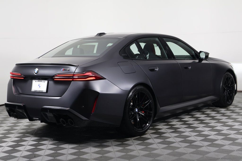 Thumbnail: 2026 BMW M5 - 2