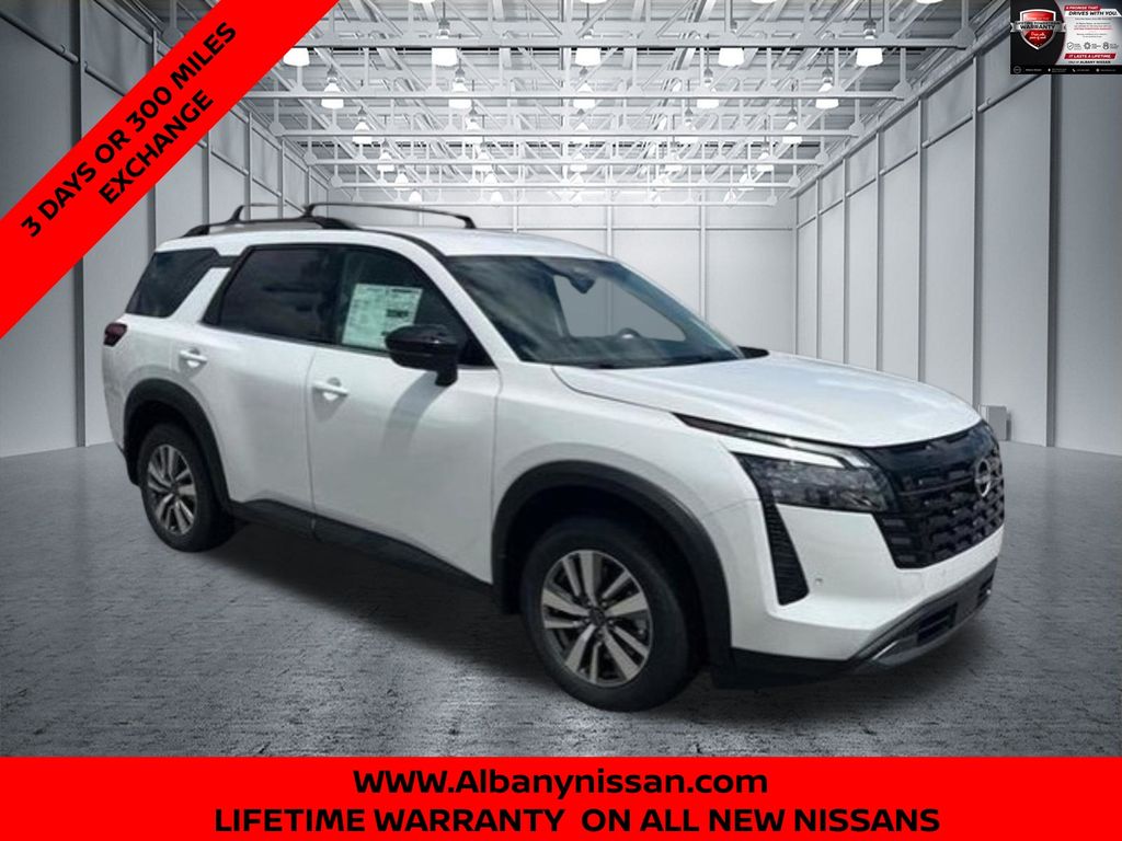 2026 Nissan Pathfinder SL