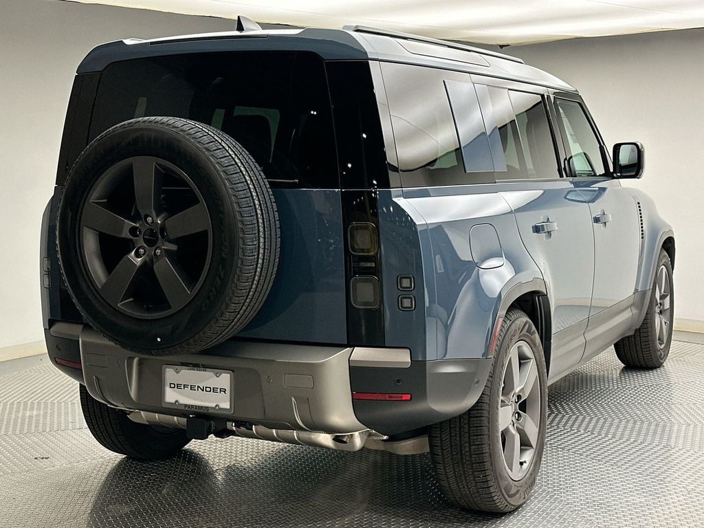 Thumbnail: 2026 Land Rover Defender - 3