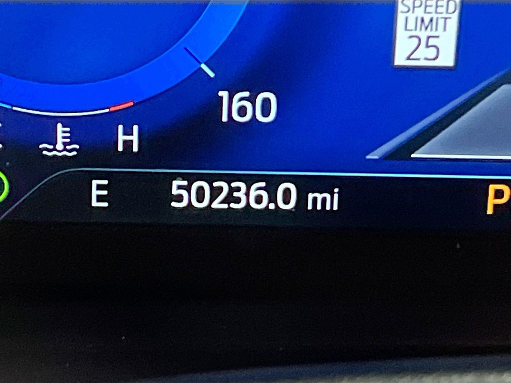 Used 2022 Blue Metallic Ford Platinum image 12
