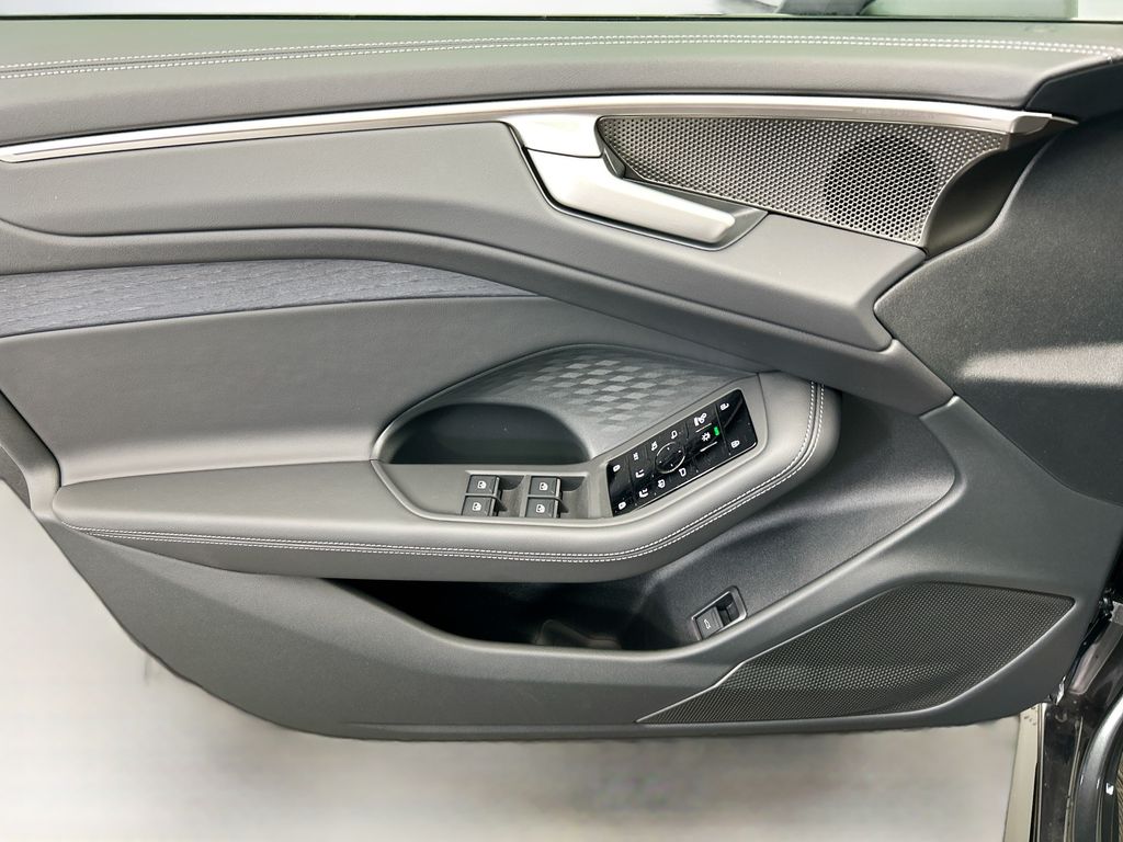 Thumbnail: 2026 Audi A6 - 24