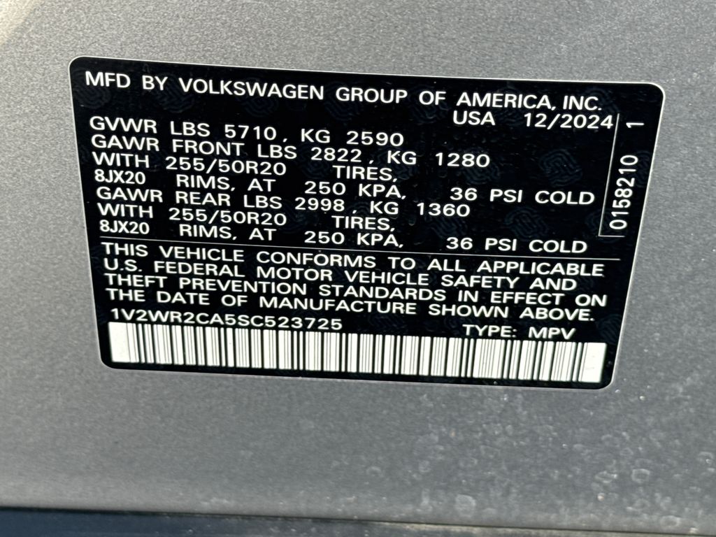 Used 2025 Silver Volkswagen 2.0T SE w/Technology image 31