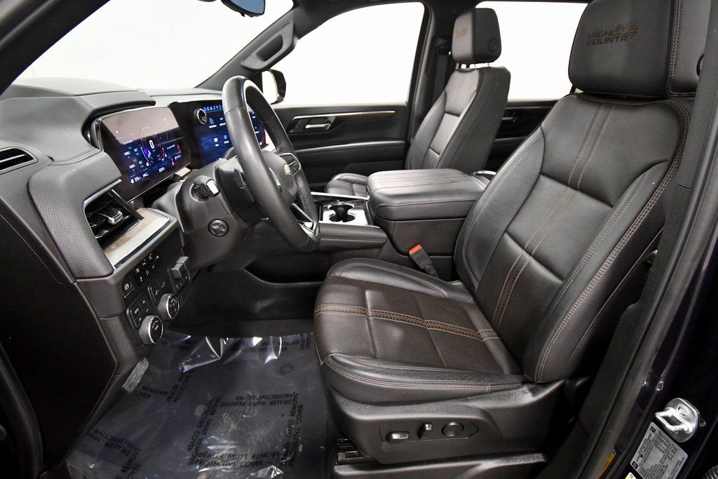 Used 2025 Chevrolet Suburban SUV