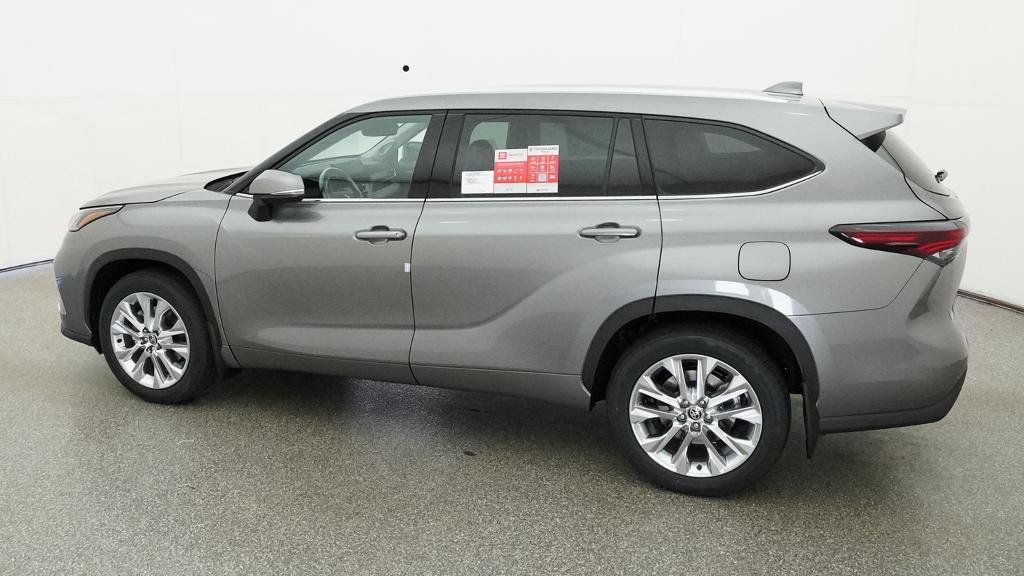 Thumbnail: 2026 Toyota Highlander - 31