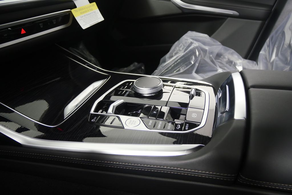 2026 BMW X7 xDrive40i 26