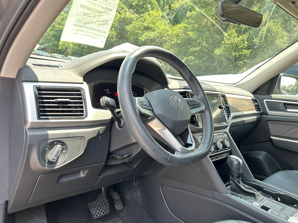 2022 Volkswagen Atlas 3.6L V6 SE w/Technology FWD SUV