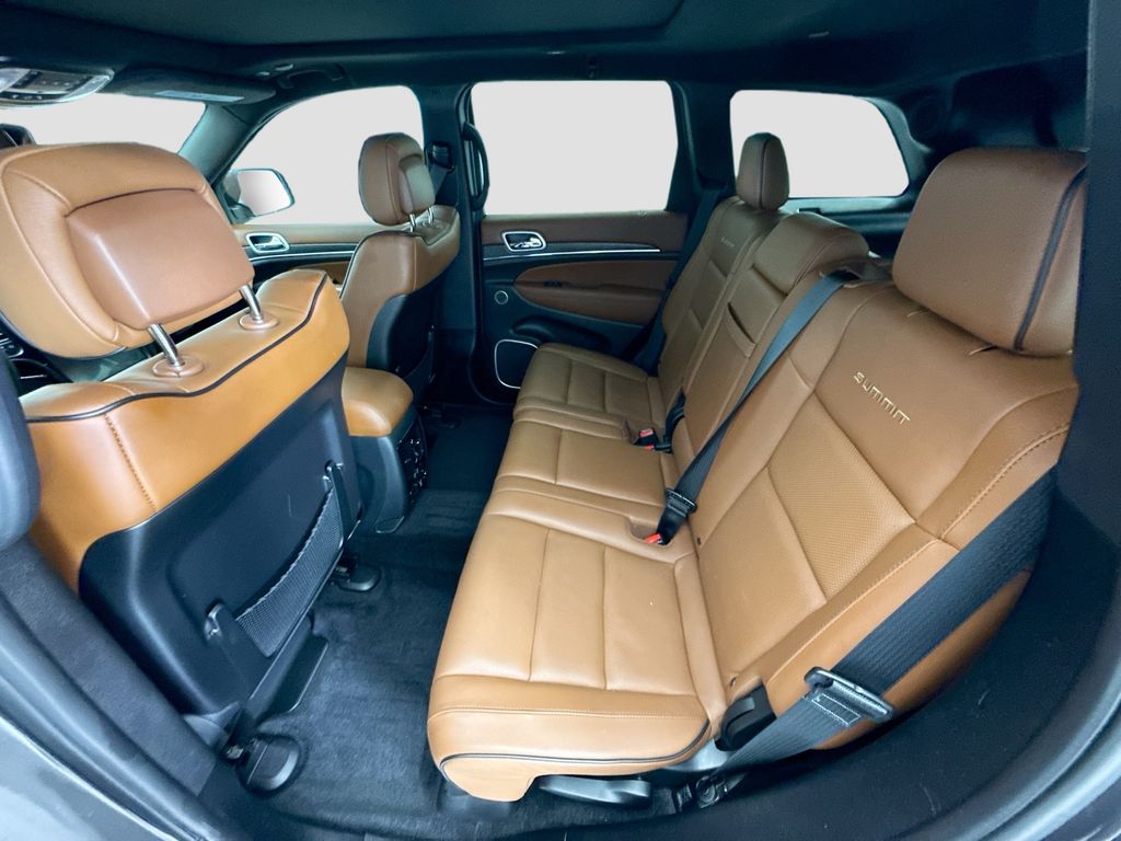Thumbnail: 2018 Jeep Grand Cherokee - 19