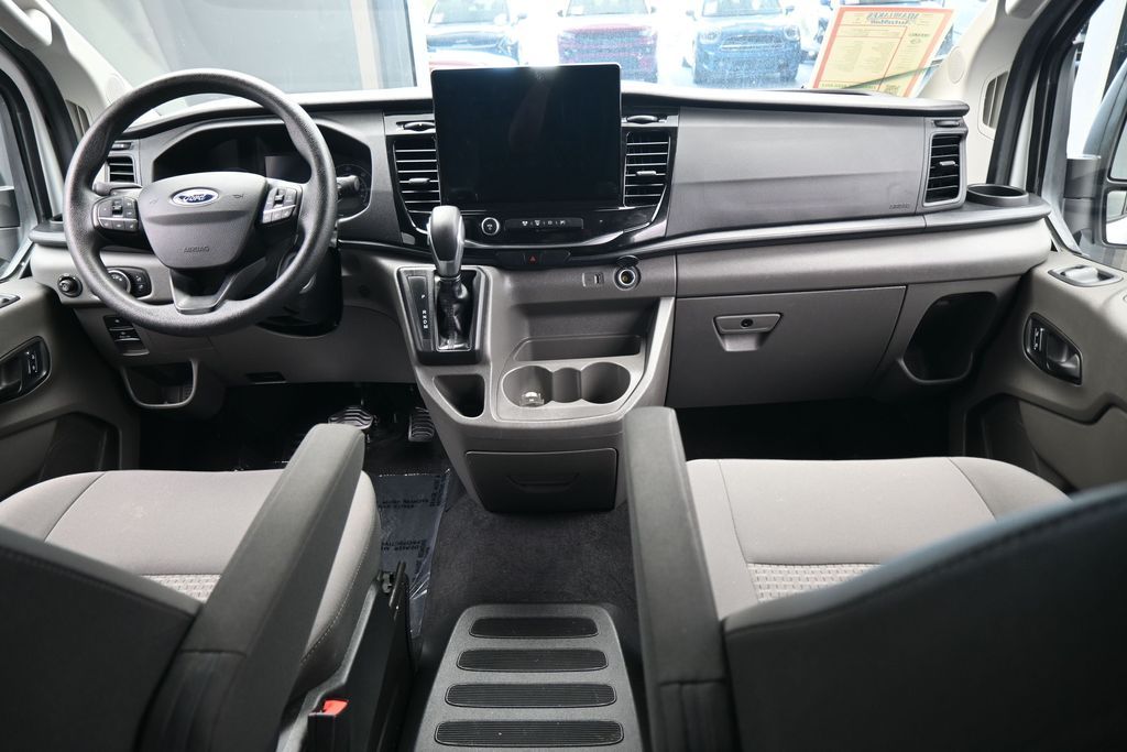 Used 2024 Oxford White Ford XLT image 41