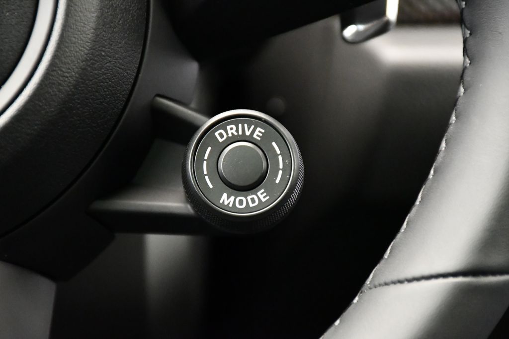 Thumbnail: 2026 Porsche Macan - 28