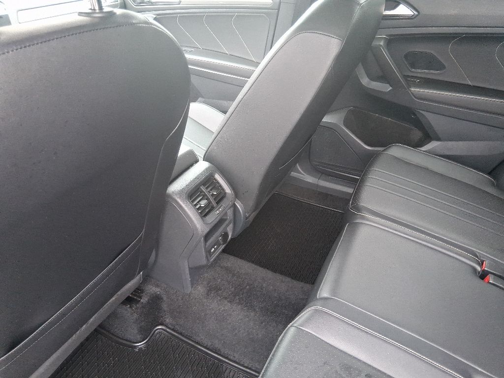 Used 2024 Gray Volkswagen 2.0T SE R-Line Black image 19