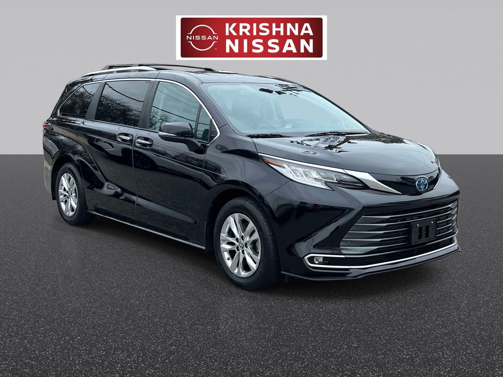 2023 Toyota Sienna Limited 7-Passenger AWD
