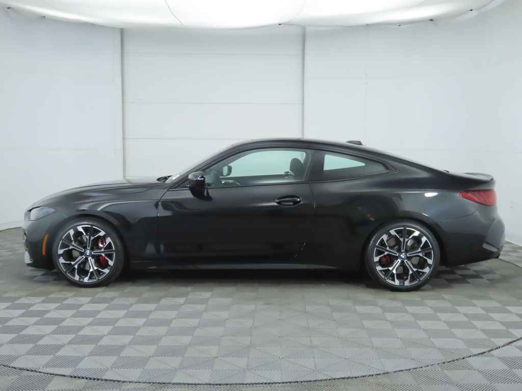 Thumbnail: 2025 BMW 4 Series - 8