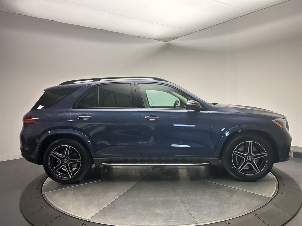 Thumbnail: 2026 Mercedes-Benz GLE - 8